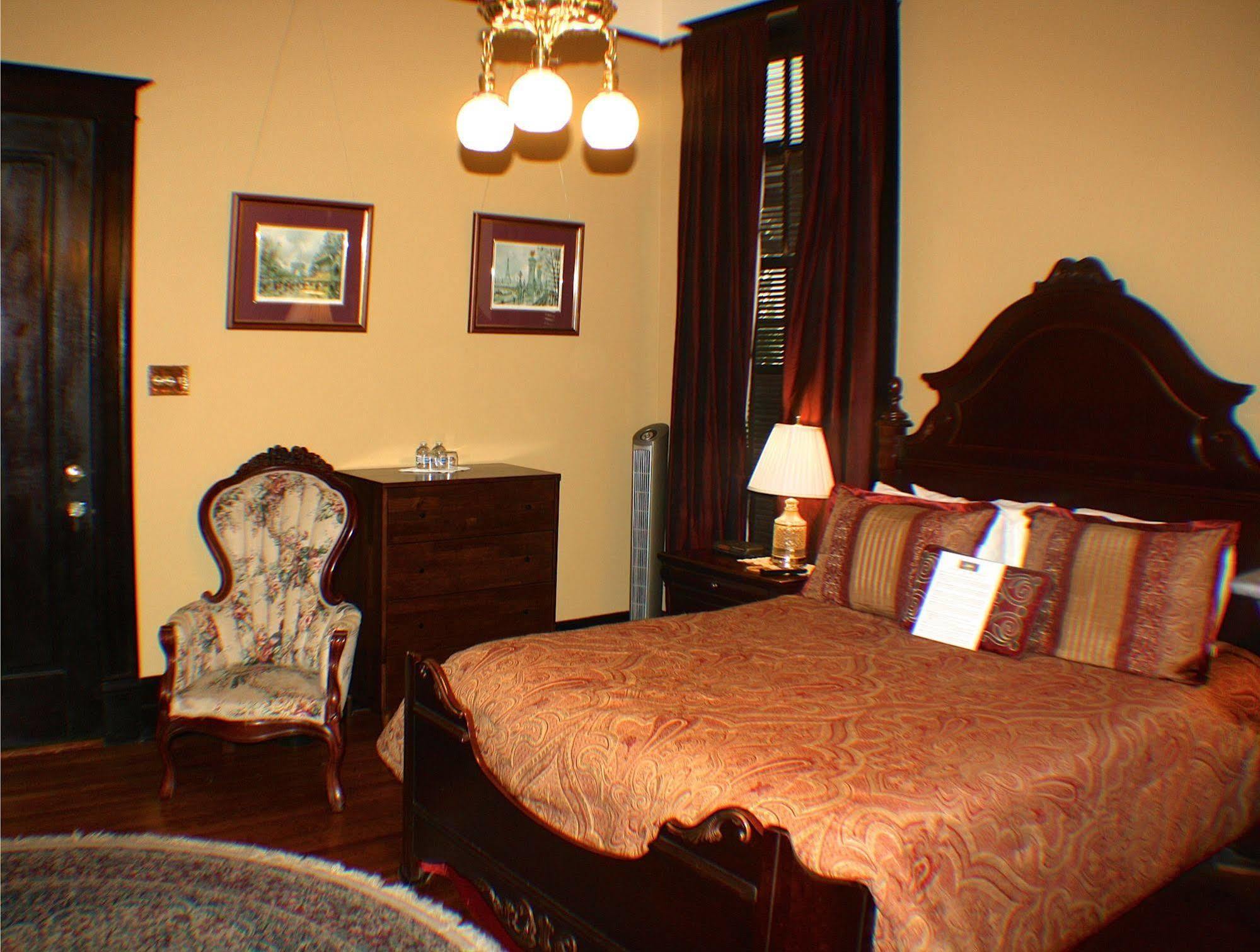 Canal Street Inn Новый Орлеан Экстерьер фото