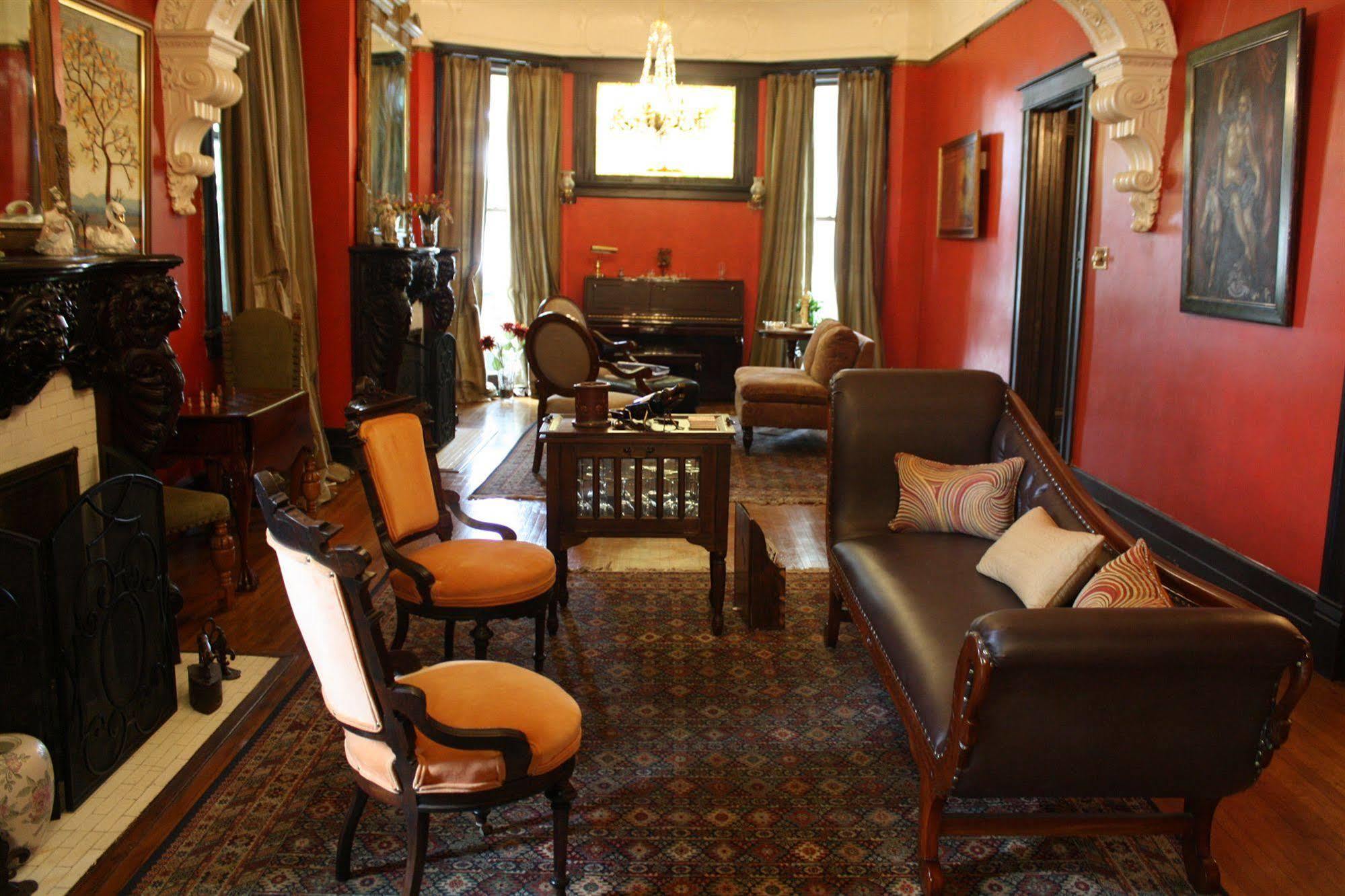Canal Street Inn Новый Орлеан Экстерьер фото